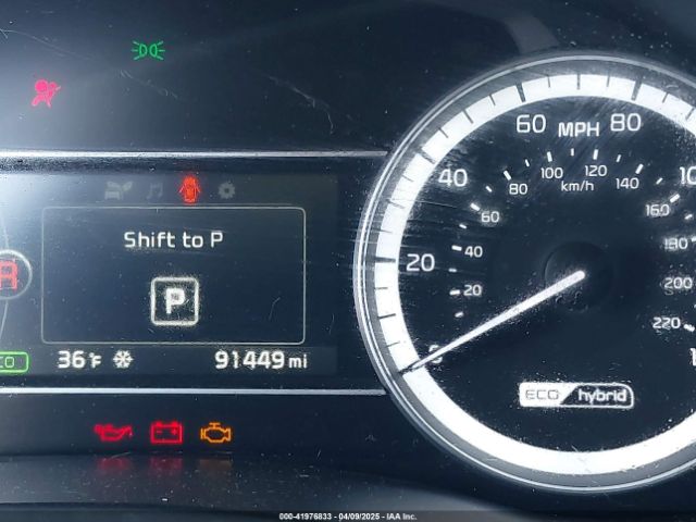 KNDCB3LC0H5041371 KIA NIRO LX
