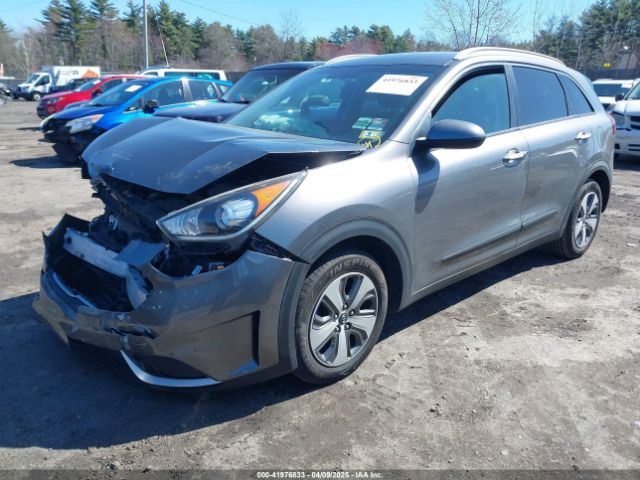 KNDCB3LC0H5041371 KIA NIRO LX