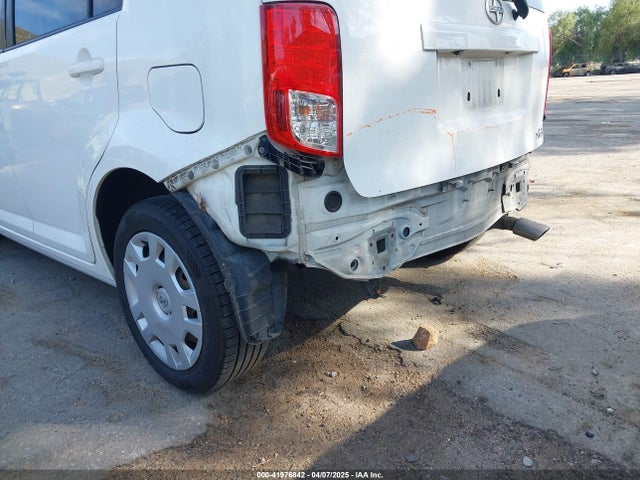 Scion XB 2015 JTLZE4FE3FJ080193 Image 18