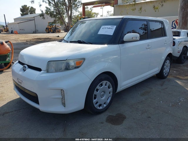 Scion XB 2015 JTLZE4FE3FJ080193 Image 2