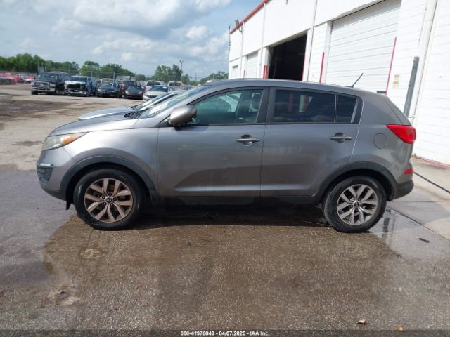 KNDPBCAC1G7813044 KIA Sportage Lx