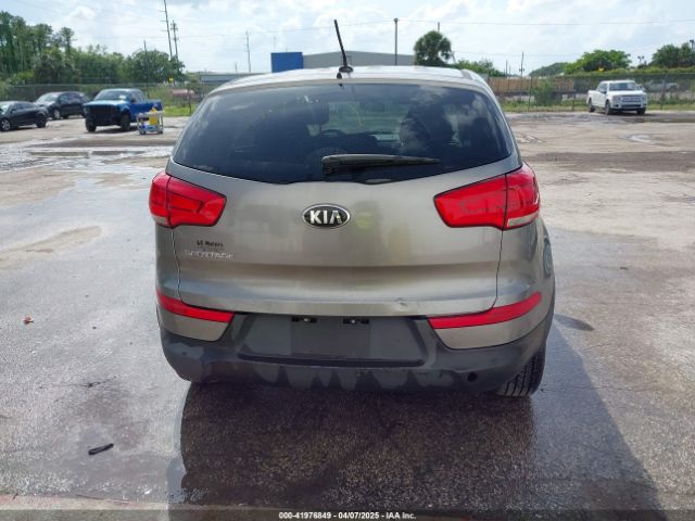 KNDPBCAC1G7813044 KIA Sportage Lx