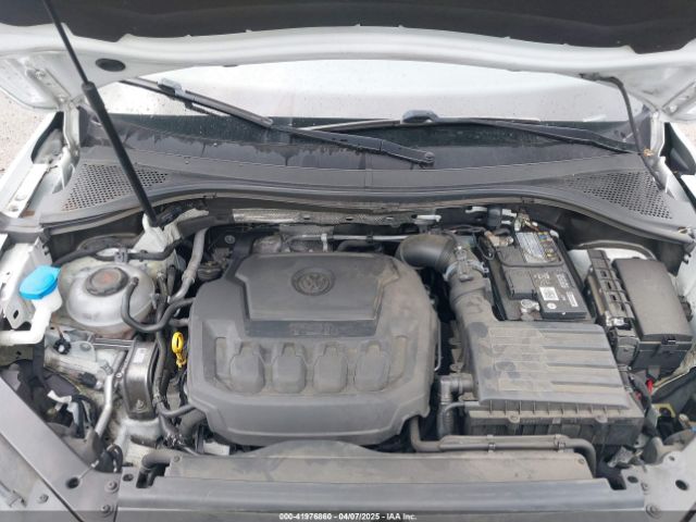 3VV0B7AXXJM051617 Volkswagen Tiguan 2.0t S
