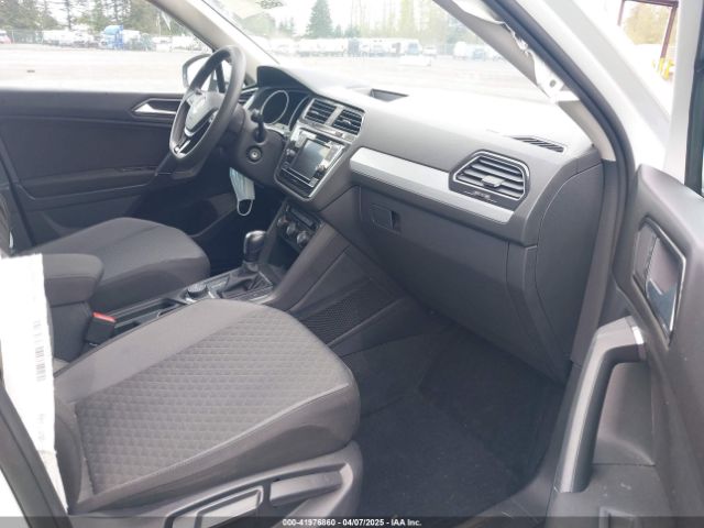 3VV0B7AXXJM051617 Volkswagen Tiguan 2.0t S