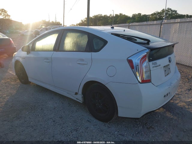 Toyota Prius Two 2014 JTDKN3DU1E1798521 Image 3