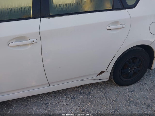 Toyota Prius Two 2014 JTDKN3DU1E1798521 Image 6