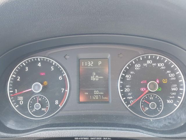 1VWAT7A32FC077700 Volkswagen Passat 1.8t Wolfsburg Edition