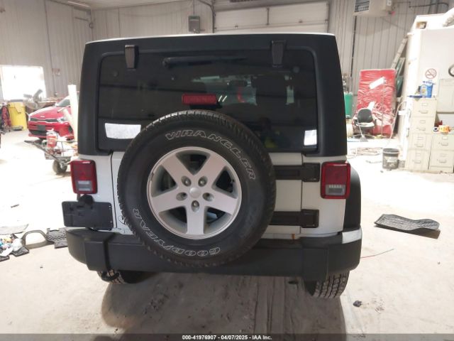 1C4BJWDG0HL596799 Jeep Wrangler Unlimited Sport 4x4