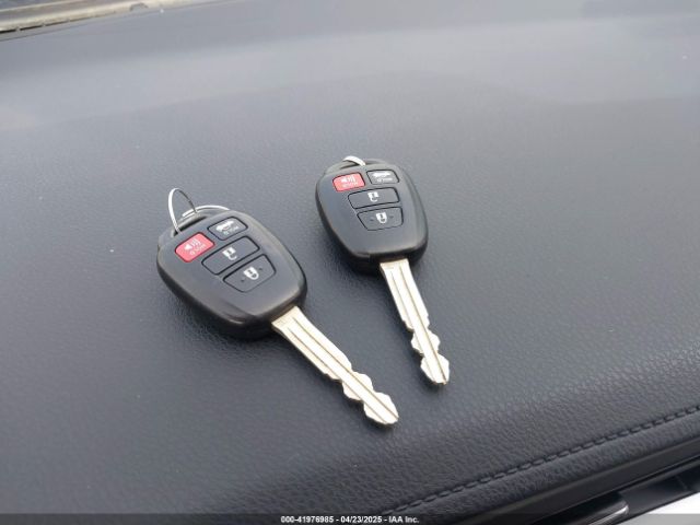 5YFBURHE5FP233372 Toyota Corolla Le Plus