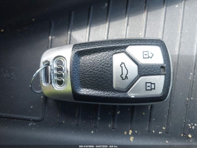 WA1LAAF70KD020498 Audi Q7 55 Premium/55 Se Premium