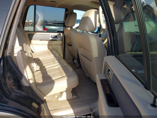1FMJU1J58EEF21353 Ford Expedition Xlt