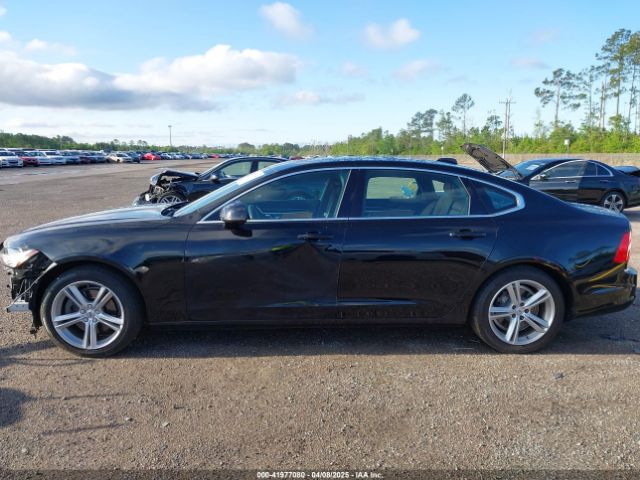 LVY982AK2JP023132 Volvo S90 T5 Momentum