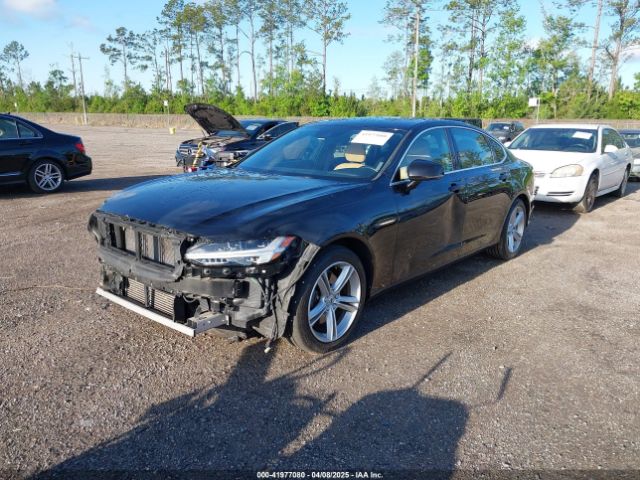 LVY982AK2JP023132 Volvo S90 T5 Momentum