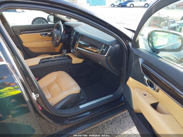 LVY982AK2JP023132 Volvo S90 T5 Momentum