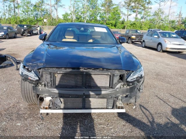 LVY982AK2JP023132 Volvo S90 T5 Momentum