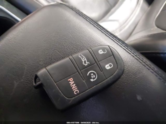 1C3CCCAB7GN186272 Chrysler 200 Limited Platinum