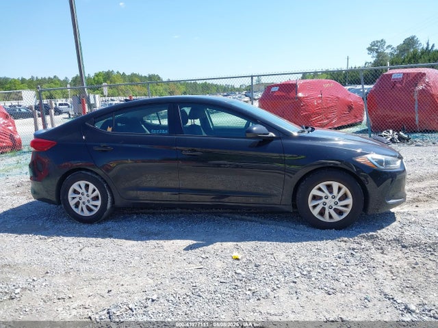 Hyundai ELANTRA SE 2018 5NPD74LF0JH401301 Image 13