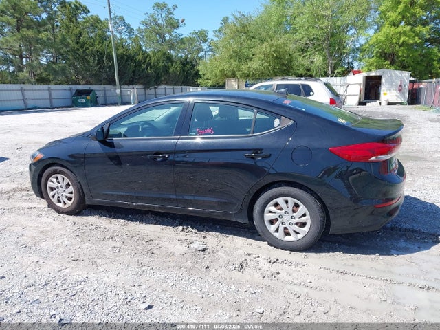 Hyundai ELANTRA SE 2018 5NPD74LF0JH401301 Image 14