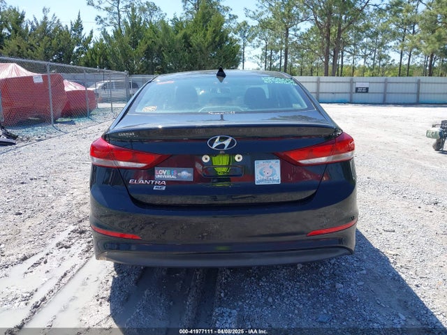 Hyundai ELANTRA SE 2018 5NPD74LF0JH401301 Image 16