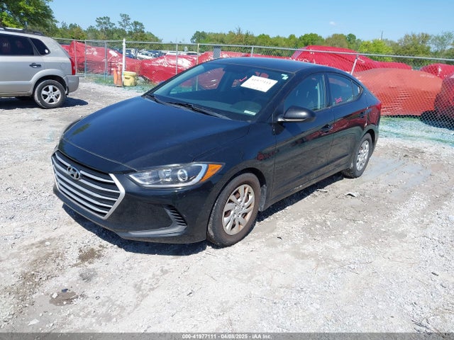 Hyundai ELANTRA SE 2018 5NPD74LF0JH401301 Image 2