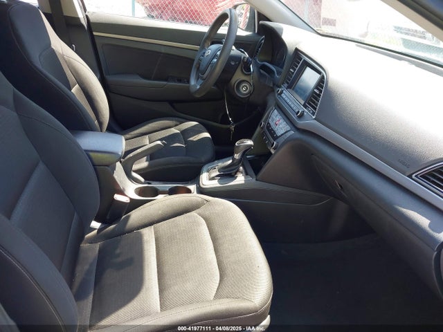 Hyundai ELANTRA SE 2018 5NPD74LF0JH401301 Image 5