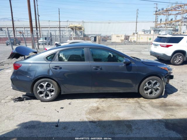 3KPF24AD7ME406545 KIA Forte Lxs