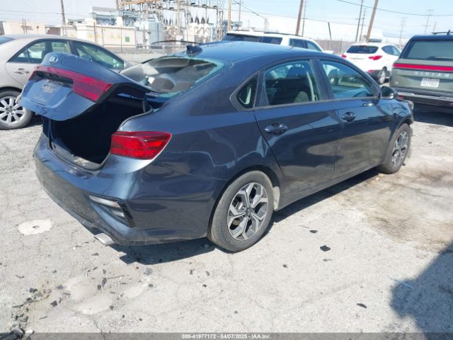 3KPF24AD7ME406545 KIA Forte Lxs