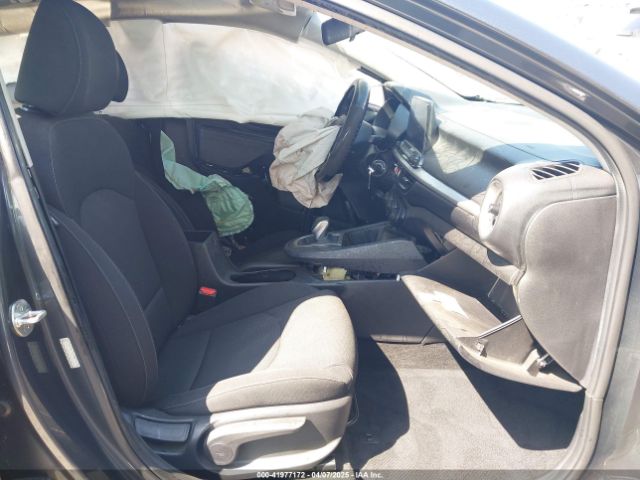 3KPF24AD7ME406545 KIA Forte Lxs
