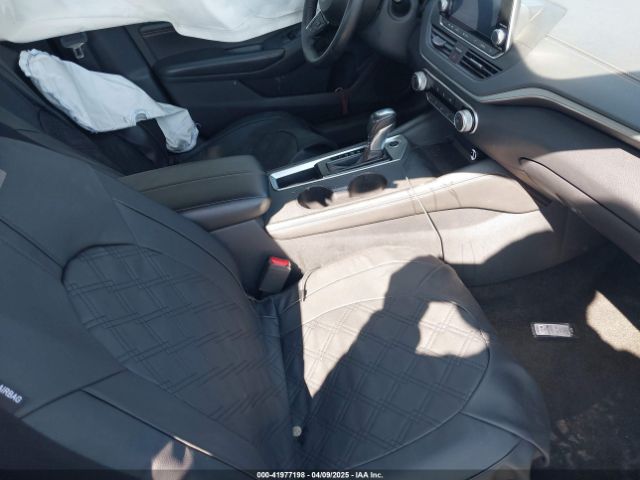 1N4BL4CV4KC117733 Nissan Altima 2.5 Sr