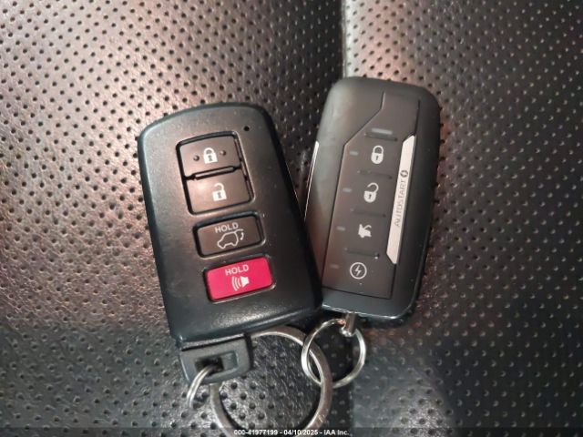 5TDDZRFH3JS907770 Toyota Highlander Limited
