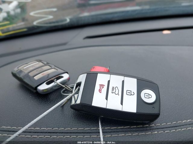 KNALN4D76F5186343 KIA Cadenza Premium