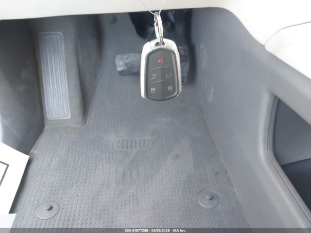 1GYKNBRS4HZ202853 Cadillac XT5 LUXURY