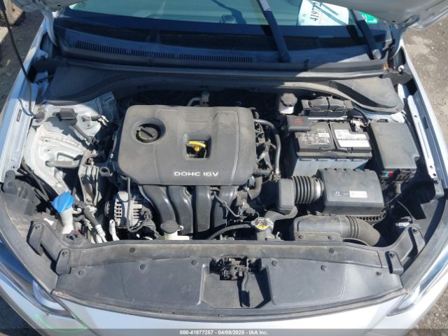 5NPD84LF1JH235707 Hyundai ELANTRA SEL