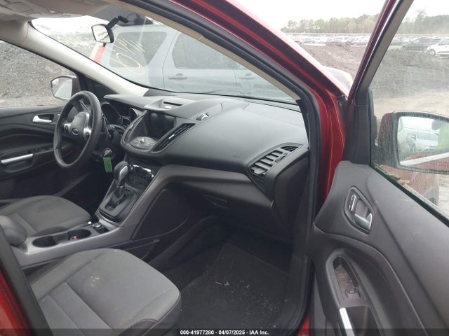 1FMCU0GX9GUA72527 Ford ESCAPE SE