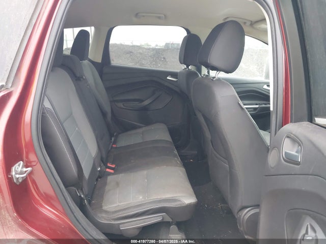 1FMCU0GX9GUA72527 Ford ESCAPE SE