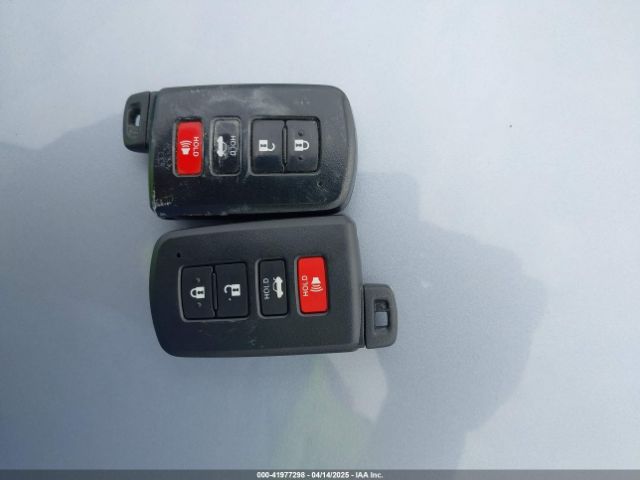 5YFBURHE6HP646100 Toyota Corolla Se Special Edition