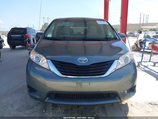 Продаж на аукціоні авто 2014 Toyota Sienna Le V6 8 Passenger, vin: 5TDKK3DC9ES423561, номер лоту: 41977304