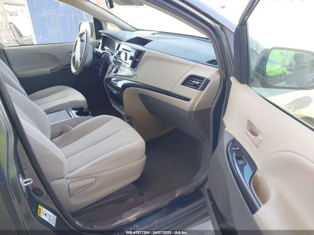 Продаж на аукціоні авто 2014 Toyota Sienna Le V6 8 Passenger, vin: 5TDKK3DC9ES423561, номер лоту: 41977304