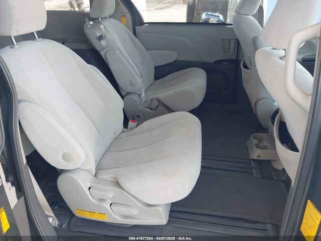 Продаж на аукціоні авто 2014 Toyota Sienna Le V6 8 Passenger, vin: 5TDKK3DC9ES423561, номер лоту: 41977304