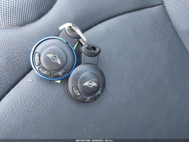 2007 MINI COOPER S WMWMF73527TV31819 Photo 10