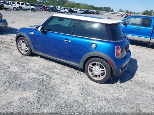 2007 MINI COOPER S WMWMF73527TV31819 Photo 2