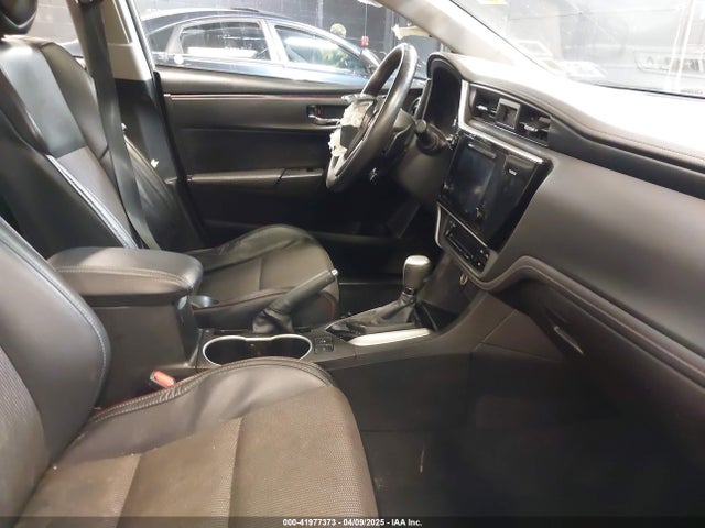 5YFBURHE8HP573926 Toyota Corolla Se Special Edition