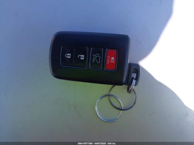 5TDJZRFH1KS610064 Toyota Highlander Se