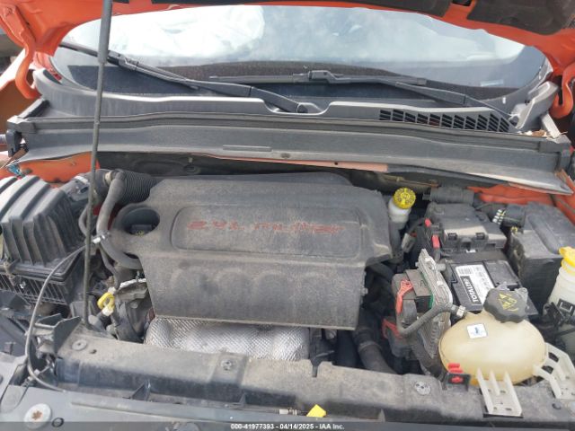 ZACCJABT9FPB41532 Jeep Renegade Latitude