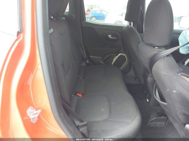 ZACCJABT9FPB41532 Jeep Renegade Latitude