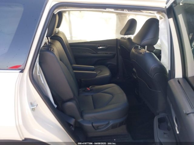 5TDAAAA55RS011071 Toyota Grand Highlander Xle