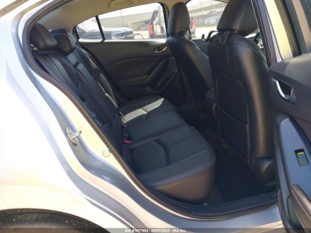 3MZBN1V30JM165299 Mazda Mazda3 Touring