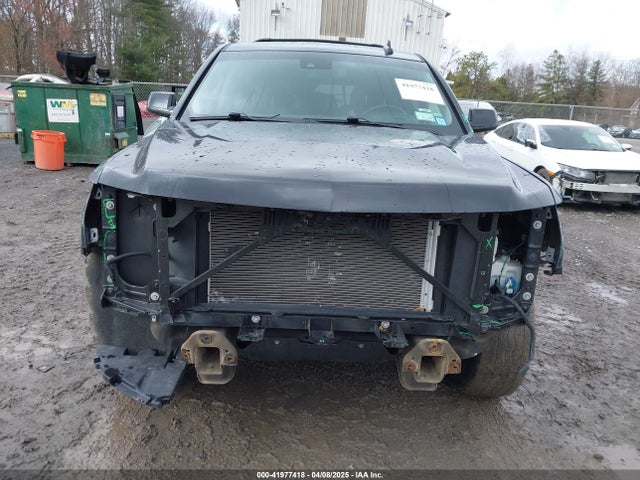 1GNSKBKC7JR276427 Chevrolet Tahoe Lt