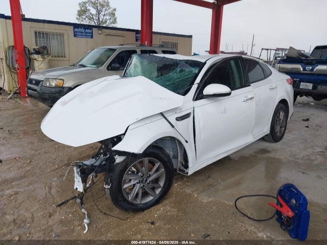 5XXGT4L38LG402516 KIA Optima Lx
