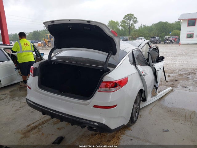 5XXGT4L38LG402516 KIA Optima Lx